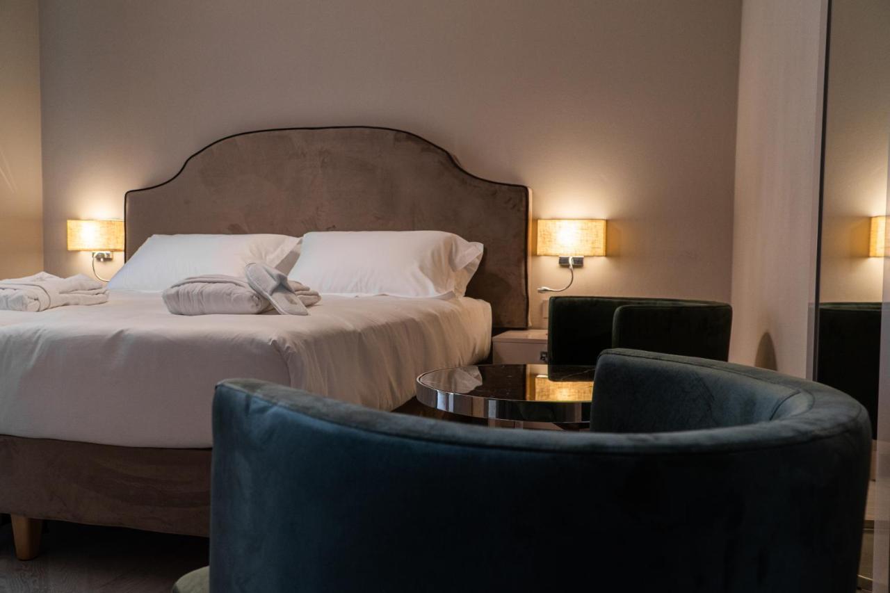Hotel Brasil Milano Marittima Bagian luar foto