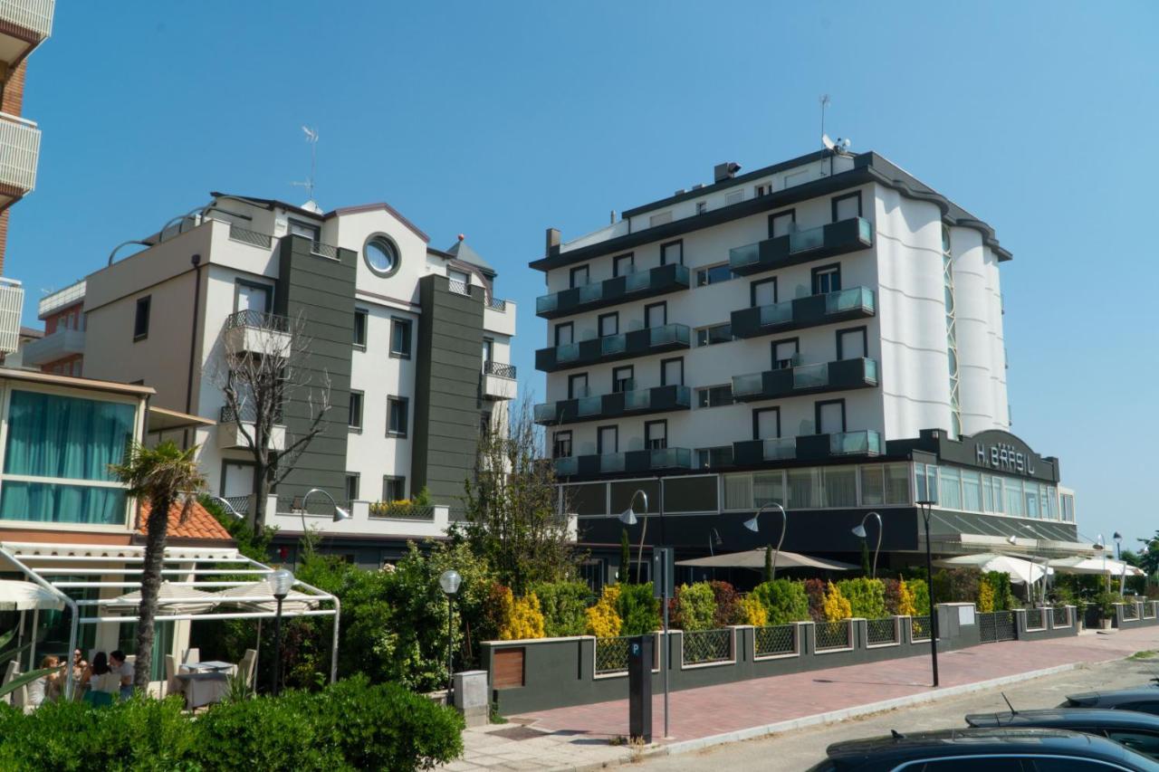 Hotel Brasil Milano Marittima Bagian luar foto