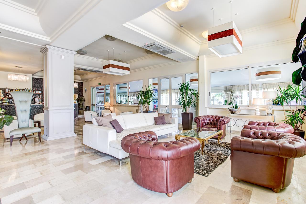Hotel Brasil Milano Marittima Bagian luar foto